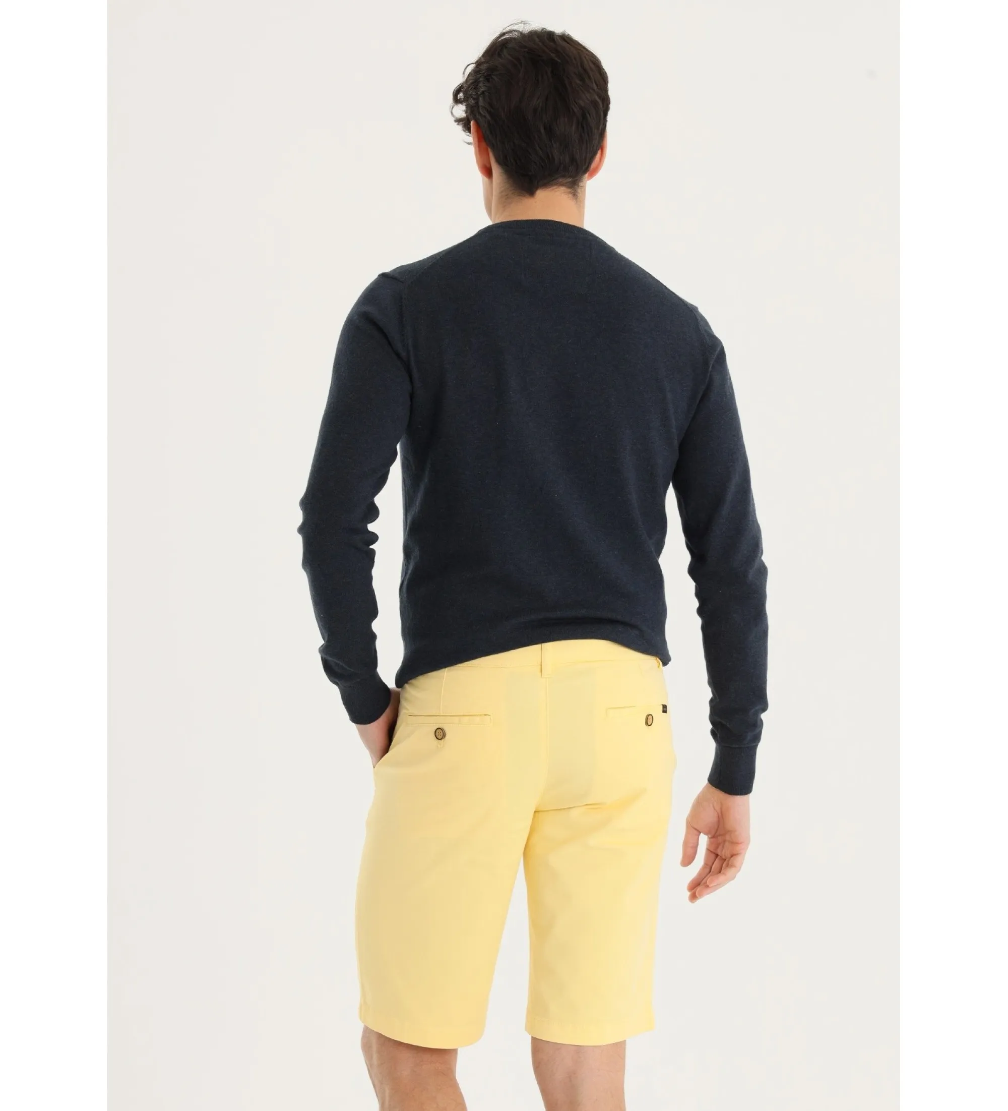 Bermudas Chino Slim - Tiro Medio estilo casual