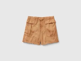 Bermudas fluidas con bolsillos