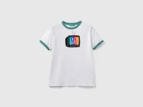 Camiseta con estampado de televisión