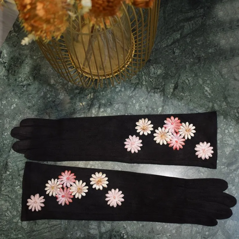 Guantes de Antelina Negros con Flores