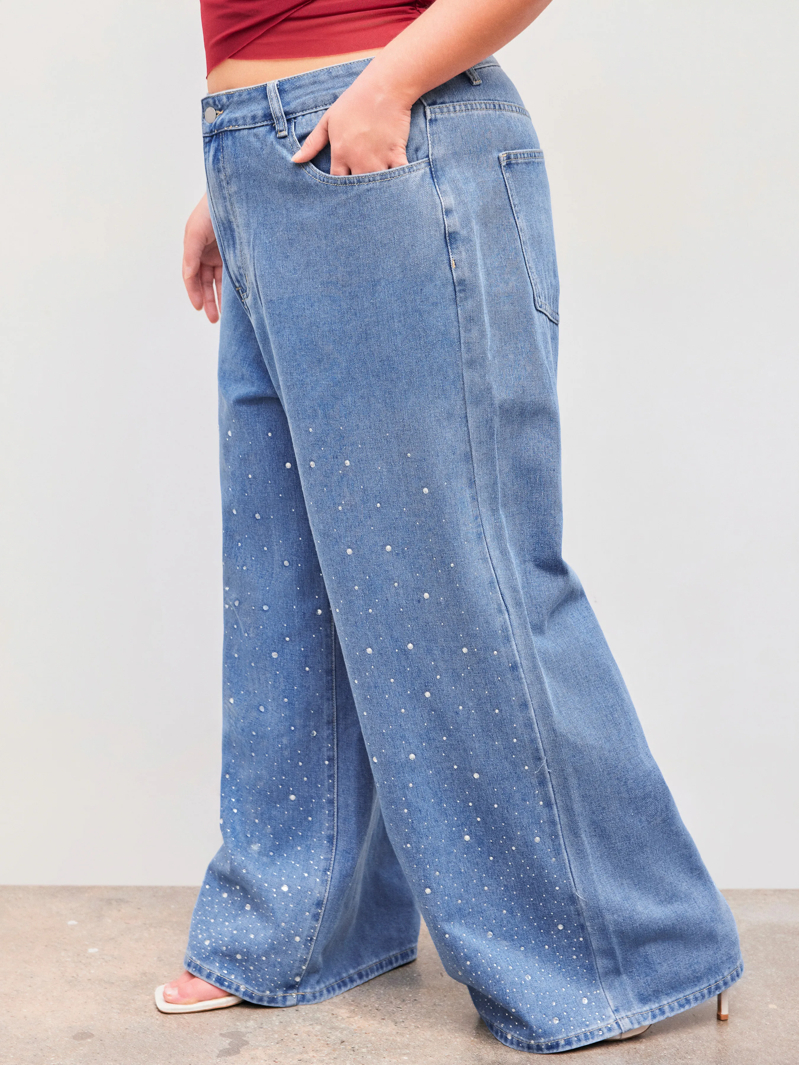  Jeans de Pierna Ancha con Bolsillo de Estrás de Cintura Media Sólidos Curvy