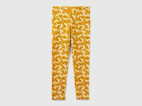 Leggings mostaza con estampado de caballos