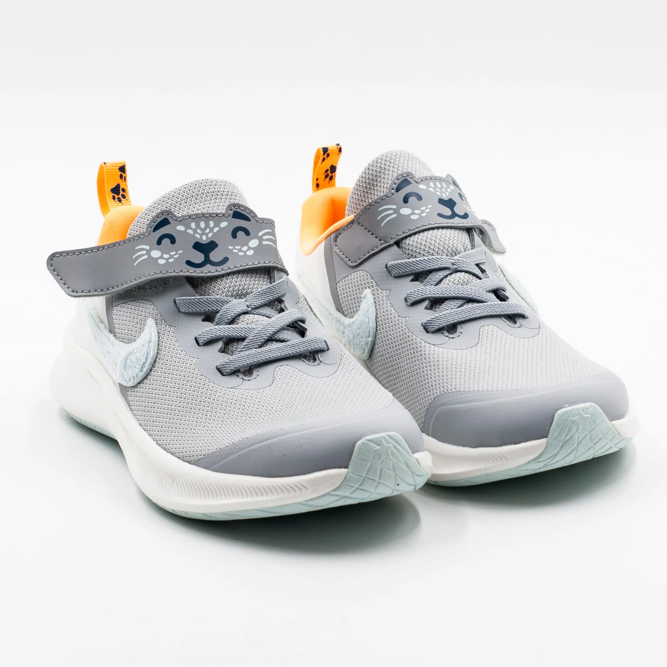 Nike Star Runner Color Gris