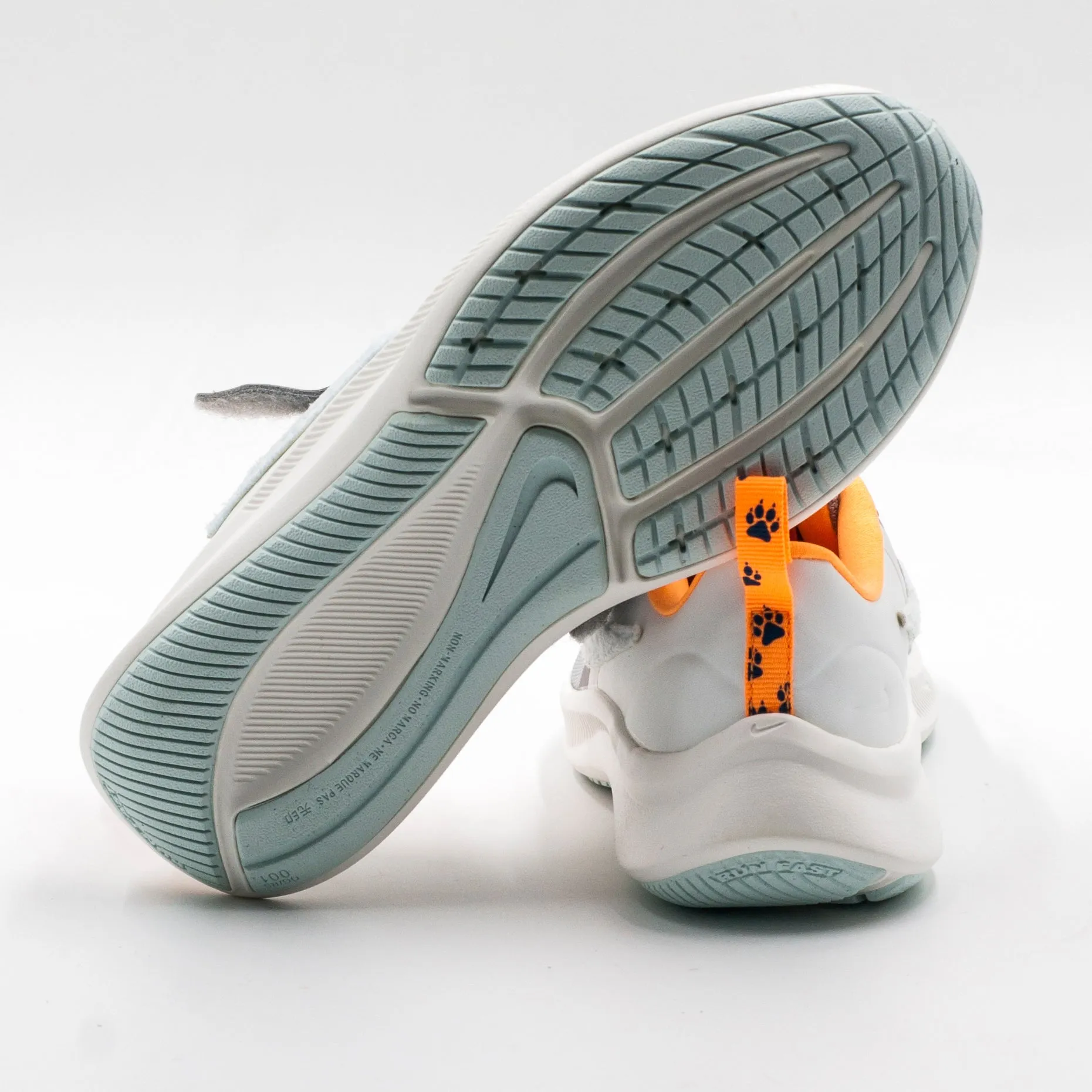 Nike Star Runner Color Gris