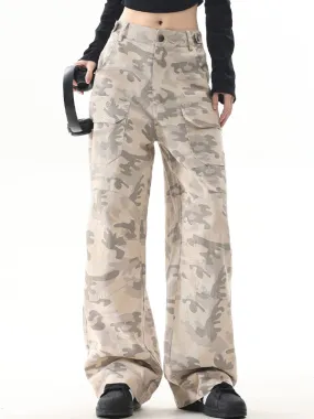 Pantalones cargo con estampado de camuflaje