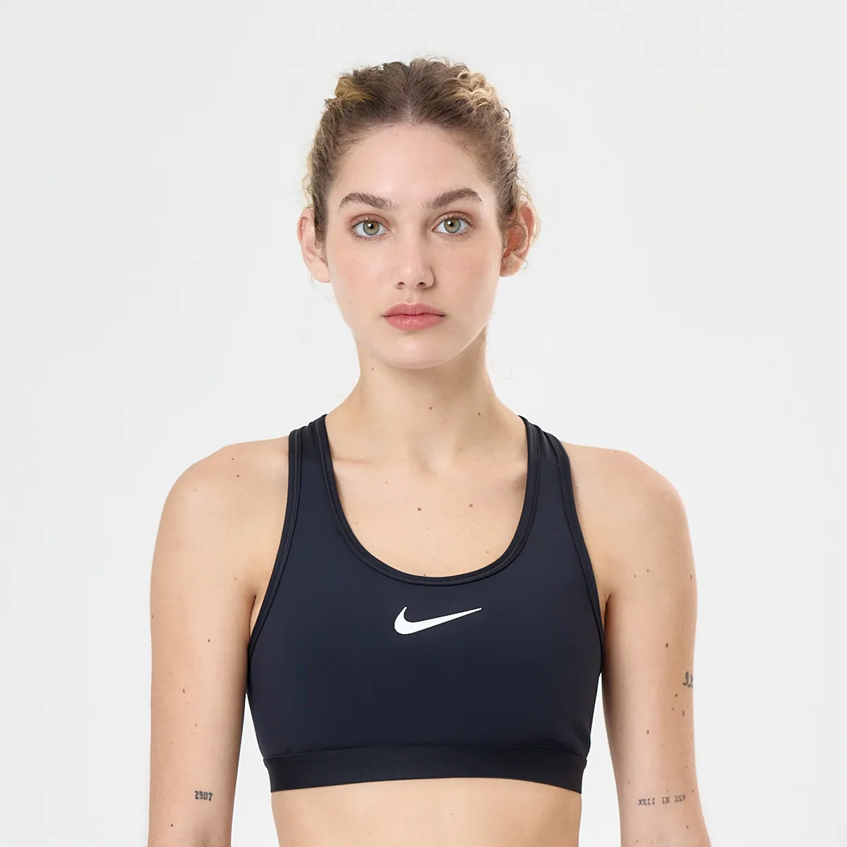 Top Entrenamiento Nike Swoosh High Mujer